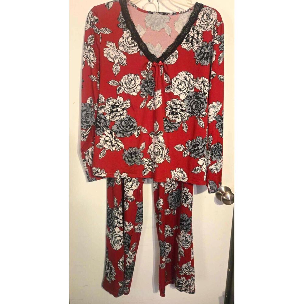 soft beautiful women's 2 Piece pajamas Set Floral Print S/M